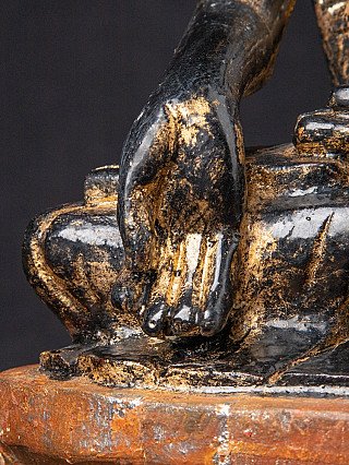 Boeddhabeeld in Varada Mudra