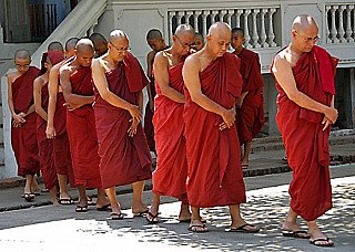 burmese-monks
