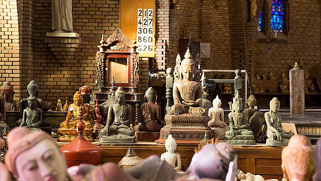 Myanmar Buddha statues