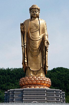 Spring Temple Buddha, Lushan County, Henan Province