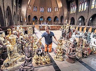 Buddha statues