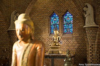 Buddha statues