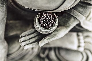 buddha statue