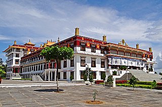 drepung gomang monastery