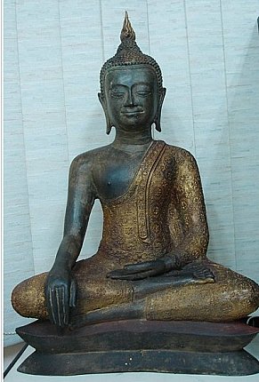 u thong buddha statue