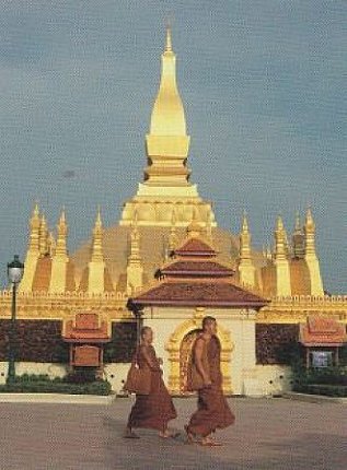 pha that luang stupa laos