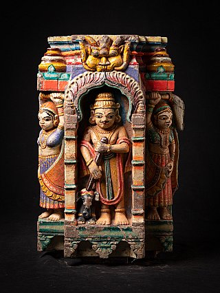 Antiek fragment van tempelpoort uit een Jain tempel