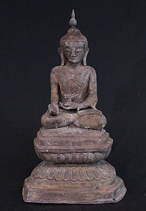 Oude bronzen Boeddha
